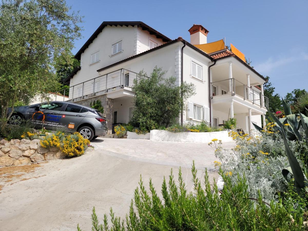 Chiara Mit Meerblick Und Pool Und Jacuzzi *