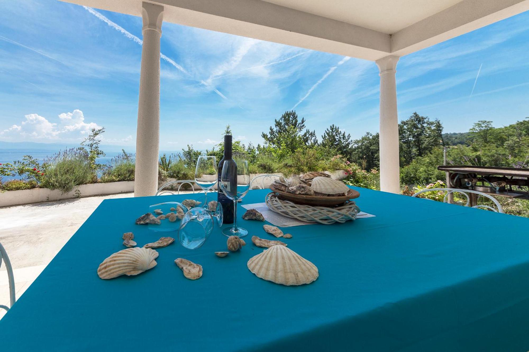 Apartman Chiara Mit Meerblick Und Pool Und Jacuzzi